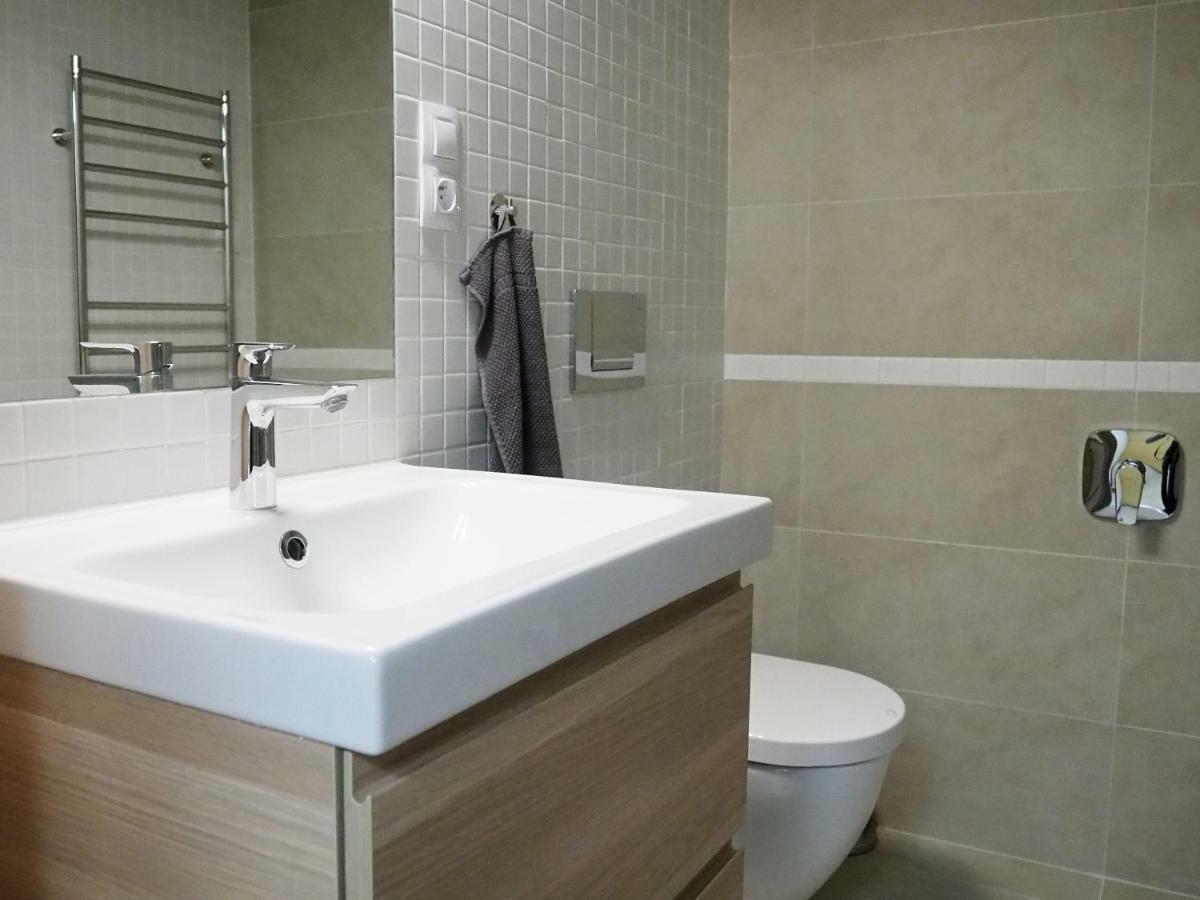 Ap10 - Apartments 4U Brezinova "Overnight Simply" Hradec Kralove Exterior photo