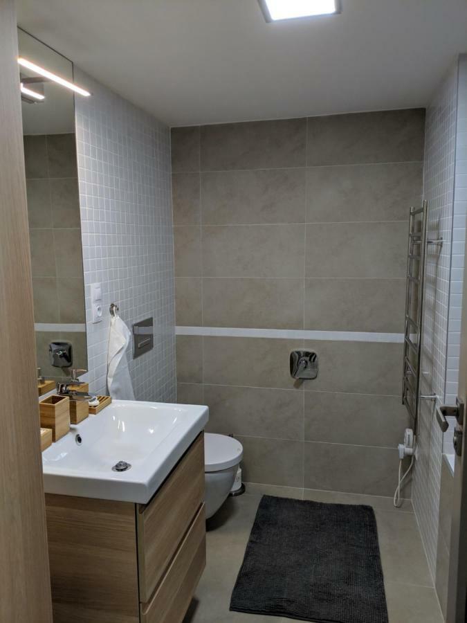Ap10 - Apartments 4U Brezinova "Overnight Simply" Hradec Kralove Exterior photo